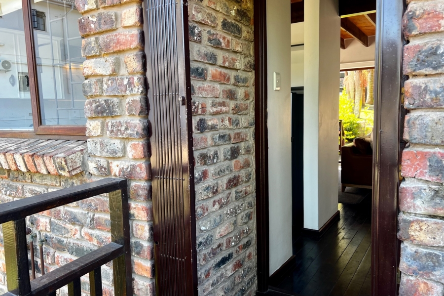 2 Bedroom Property for Sale in Heatherlands Western Cape